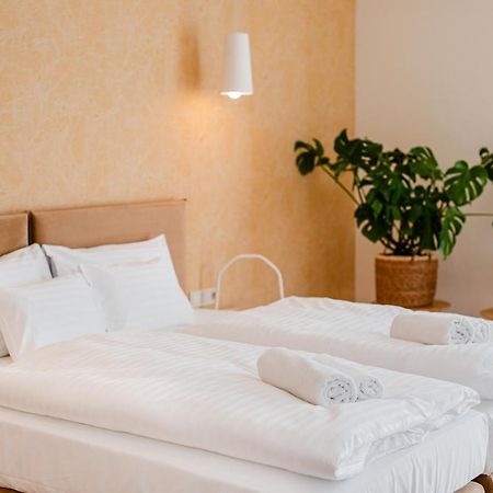 H11 Rooms Esztergom Exterior photo