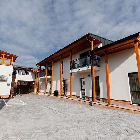 H11 Rooms Esztergom Exterior photo