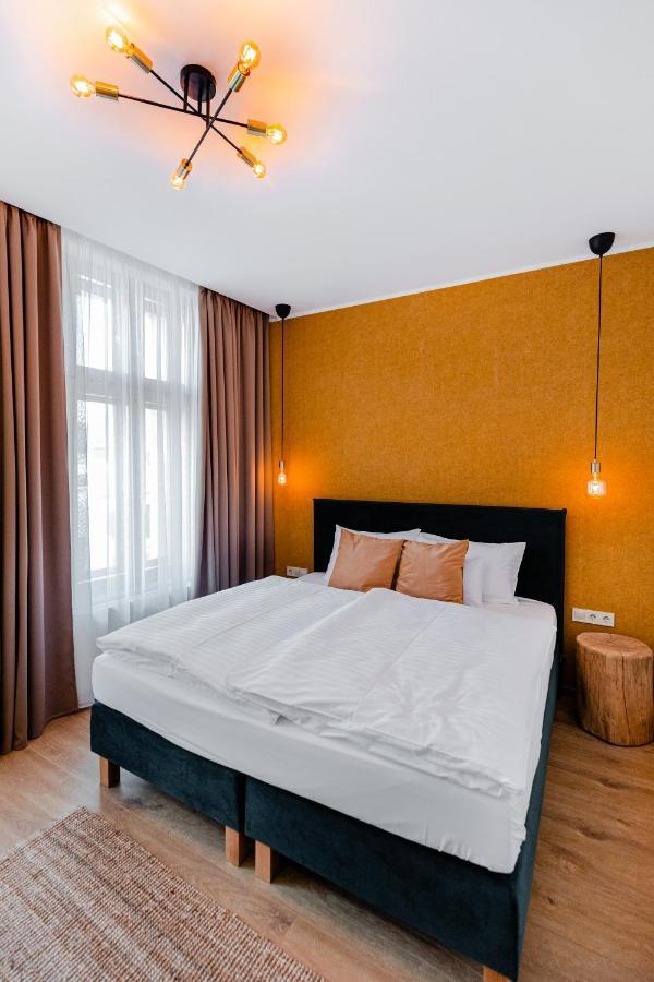 H11 Rooms Esztergom Exterior photo