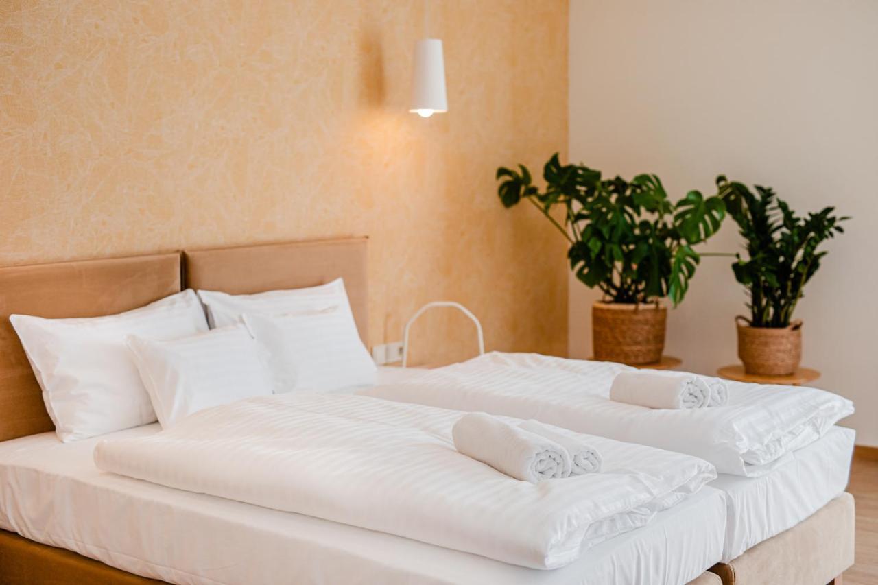 H11 Rooms Esztergom Exterior photo