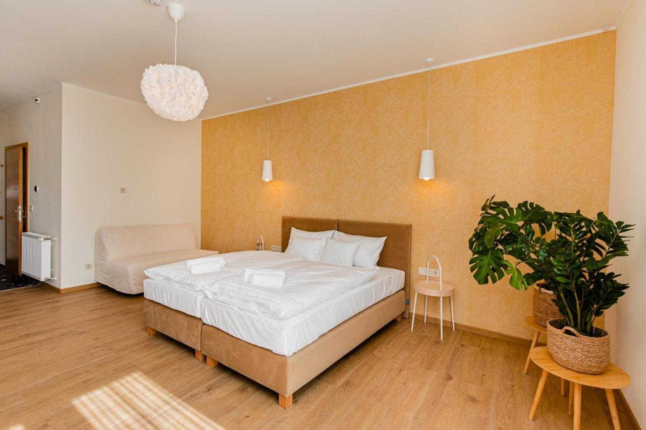 H11 Rooms Esztergom Exterior photo