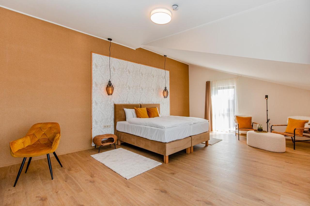 H11 Rooms Esztergom Exterior photo